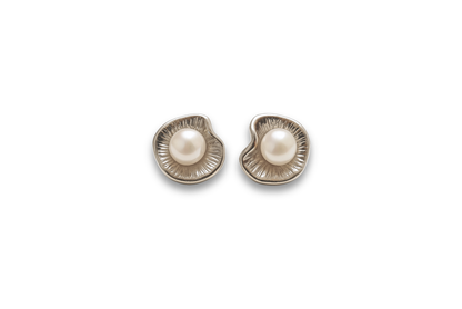 Pearl Embedded Studs