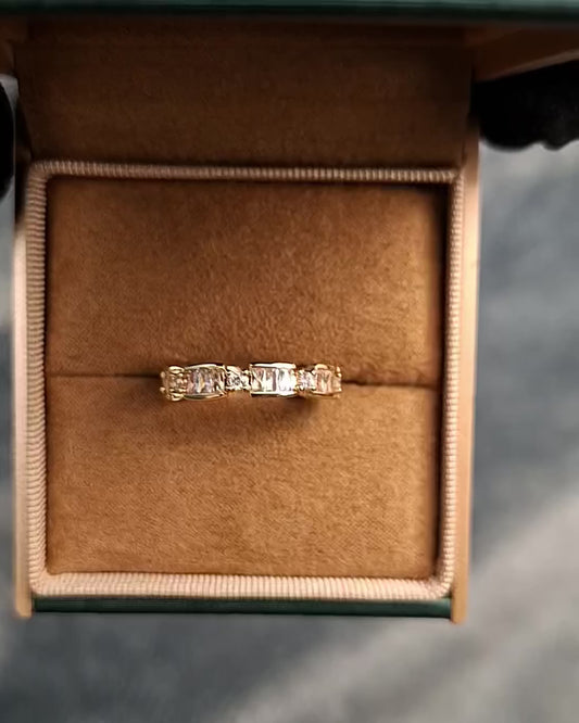 Little Sparkle Zirconia Band Ring