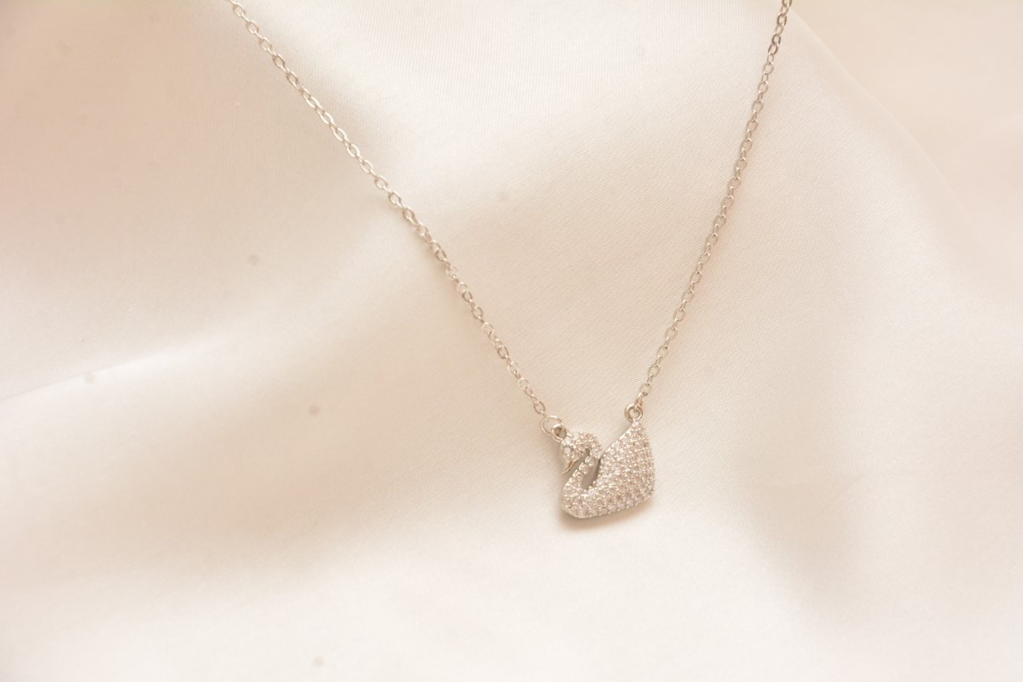 halo dazzling pendant (copy)
