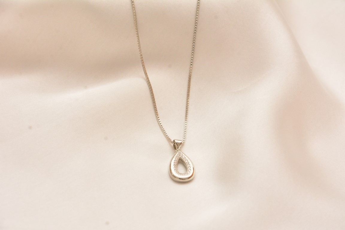 zirconia beaded neck chain (copy)