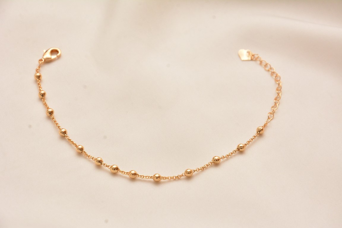 sleek gold plated anklet