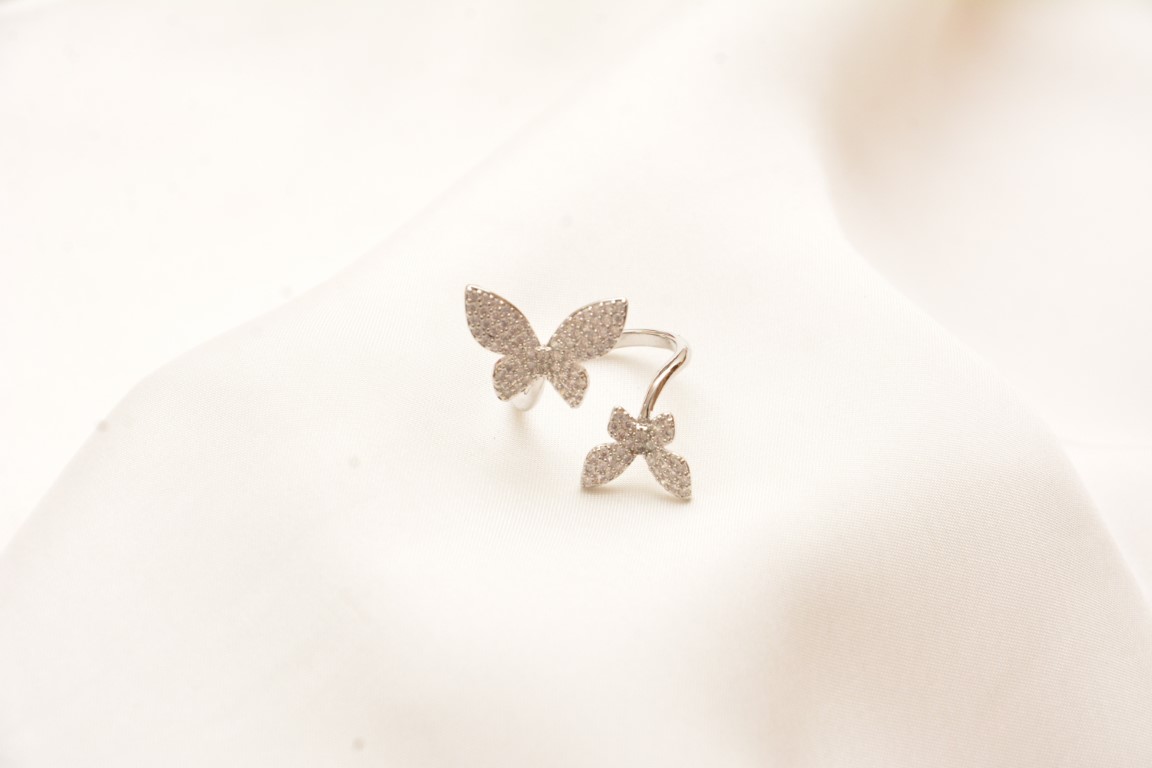 ziora zirconia clip ear studs (copy)