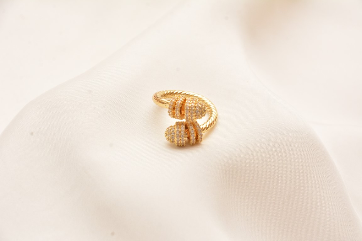 golden twisted zircon ring