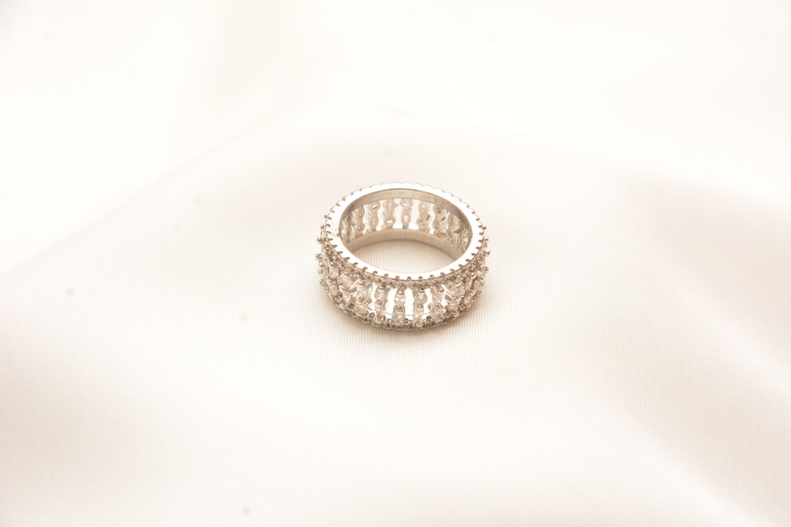 elegant zirconia band ring elegant zirconia band ring