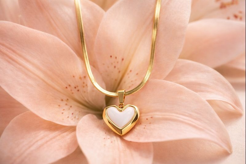 eterna heart pendant eterna heart pendant
