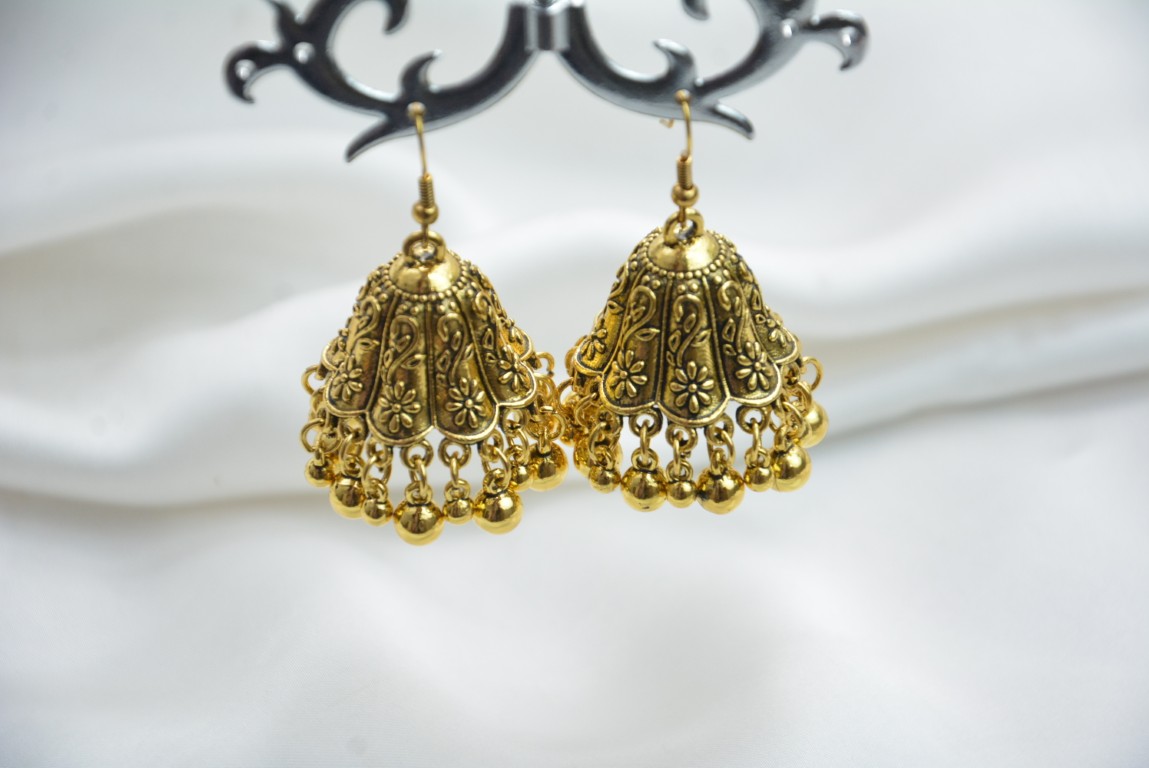 paaro antique jhumkas